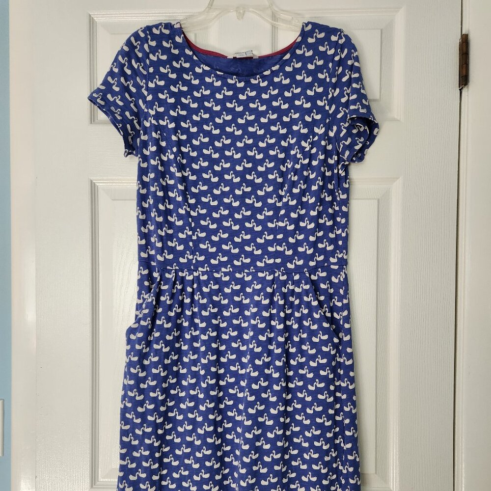 Boden swan dress US 10R EUC - has pockets!